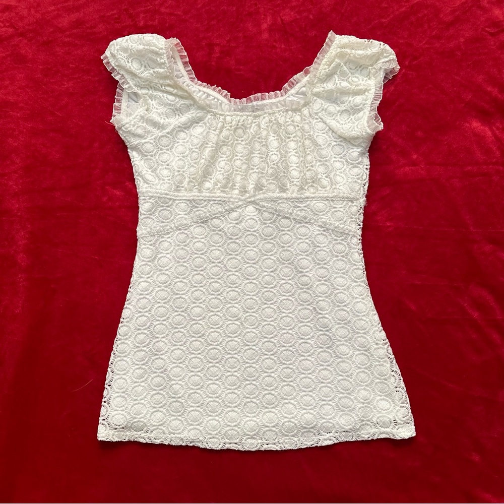 Early 2000s White Lace Babydoll Princess Fairy Coquette Cap Sleeve Milkmaid Top